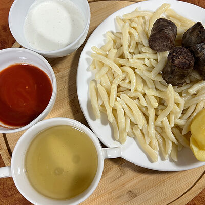 Галушки с сушеной колбасой в Чудочуду по цене 920 ₽