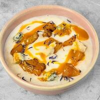 Рисовая каша с карамелизованной грушей, горгонзоллой и соусом манго в Фри Мэн