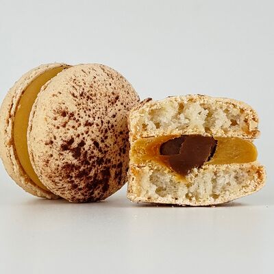 Макарон Соленая карамель в Просто Азия x Десертория по цене 180 ₽