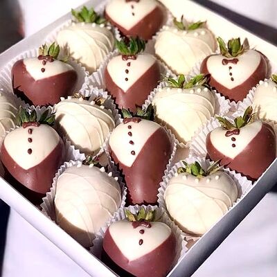 Набор Жених и Невестав Мос клубника в шоколаде по цене 3200 ₽