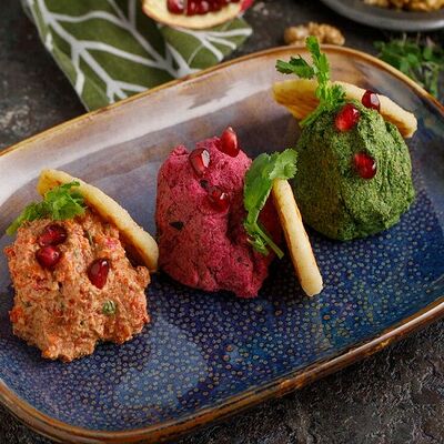 Пхали из шпината в Баклажан в ТЦ 