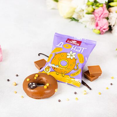 Донат с карамельным шоколадом и ванильной начинкой в У Палыча. С пылу, с жару! по цене 59 ₽