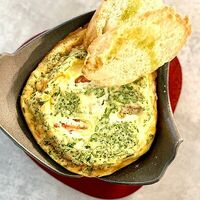 Фриттата с креветками и сыром в Рабарбар