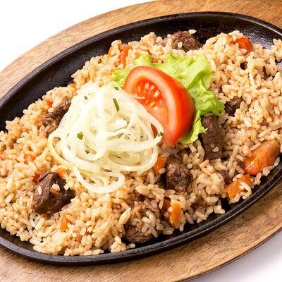 Ланч №8 Плов с говядиной в Максимилианс по цене 480 ₽