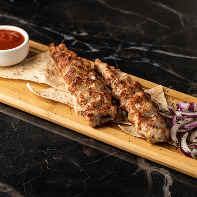 Люля-кебаб из свинины и говядины в Sesilia по цене 690