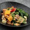 Салат с куриной грудкой в BlackWood по цене 610