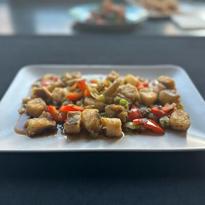 Рыба в сладком соусе чили в Евразия по цене 725 ₽