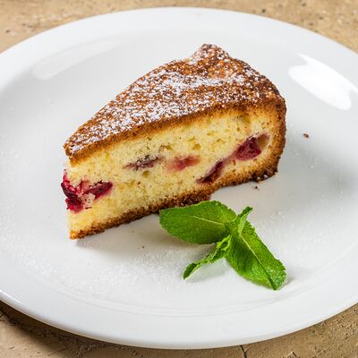 Пирог с вишней в Щепка по цене 120