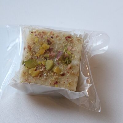 Фадж (конфета ручной работы) с фисташкой в Бодрая выдра по цене 145 ₽