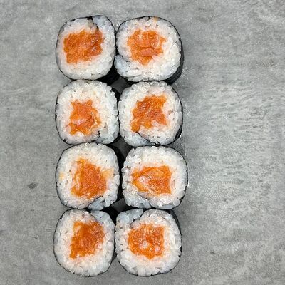 Ролл с лососем в Кэйго доставка по цене 235 ₽