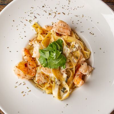 Паста с креветками в лаймово-мятном соусе в HEDONIST по цене 29 р.