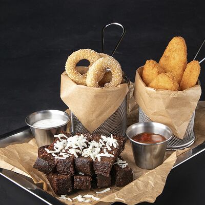 Лайтовая тарелка в Gellert Bar по цене 780 ₽