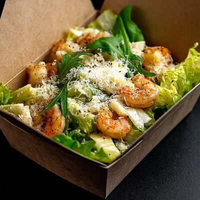Салат Цезарь с креветками в Шаурма и хот-доги G.Grill по цене 649 ₽