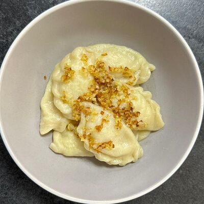 Вареники с картошкой с сюрпризамив Пито-Грильто по цене 360 ₽