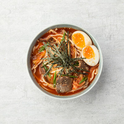 Кимчи рамен с говядиной в OMO Korean Food по цене 790 ₽