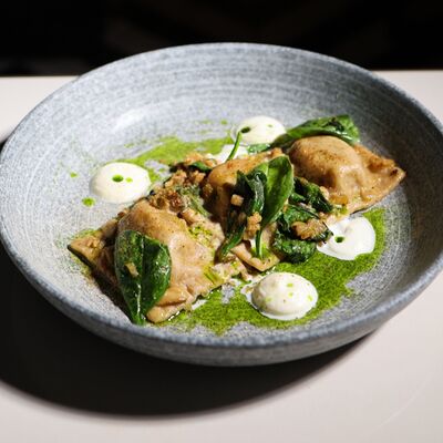 Равиоли с мраморной говядиной и черным трюфелемв Винни Пух по цене 1090 ₽