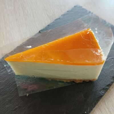 Чизкейк манго маракуя в Столовая по цене 309 ₽