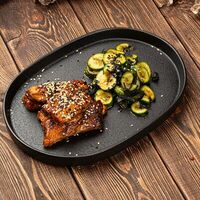 Рёбрышки свиные в азиатской глазури с битыми огурцами в Паб 357