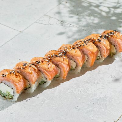 Запеченный ролл Филадельфия с лососем в ЛарисуВаннуХочу по цене 690