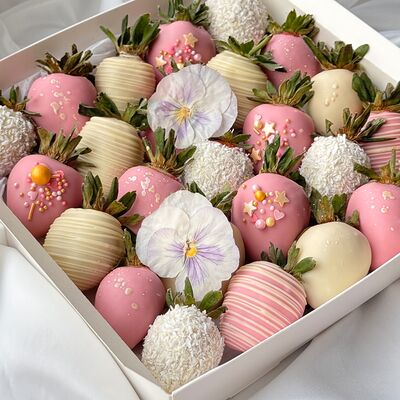 Клубника в шоколаде набор Девичий райв Клубника в шоколаде Simple Berry по цене 6790 ₽