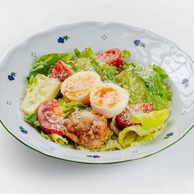 Салат с цыпленком и романо в Begin cafe по цене 830 ₽