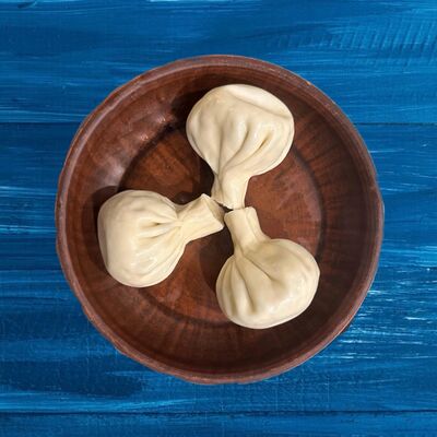 Хинкали со свининой и говядинойв Два капитана по цене 420 ₽