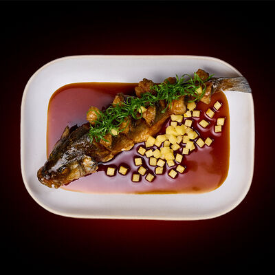 Сибас в кисло-сладком соусе в Китайские Новости по цене 1490 ₽