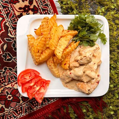 Курица по-фломандски в Вкусы Дагестана по цене 635 ₽