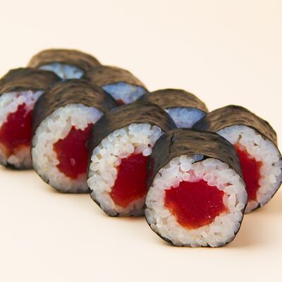 Ролл с тунцом в Суши Сэгун и роллы по цене 449 ₽