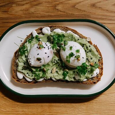 Авокадо-тост в SOVA по цене 790 ₽