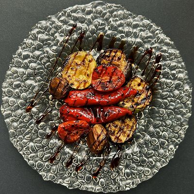 Овощи-гриль с шампиньонами в Трюфель по цене 380 ₽