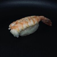 Суши с тигровой креветкой в Uchu Sushi Yaki