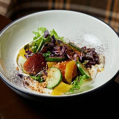 Салат с форелью и чукой в Честер по цене 850 ₽