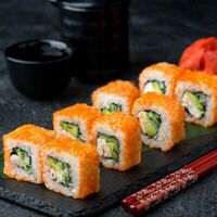 Калифорния с креветкой в SushiDream