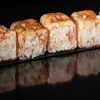 Ролл с опалённым лососем и карамелью в Sushi Sticks по цене 590