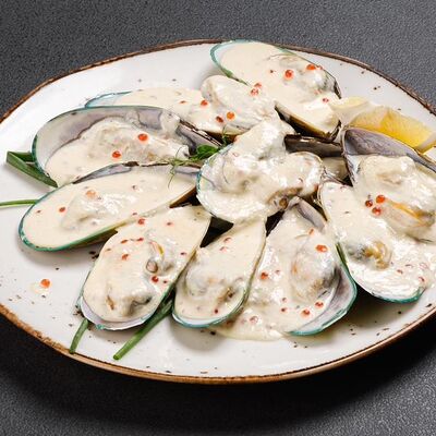 Мидии в сливочном соусев Акватория по цене 1335 ₽