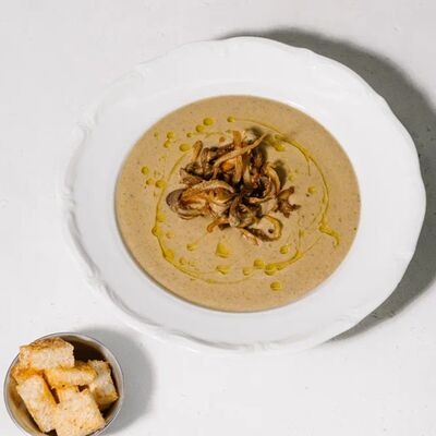 Грибной крем-суп в Эклерная по цене 390 ₽