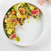 Салат с тунцом, артишоками и мини-картофелем в Villa Pasta