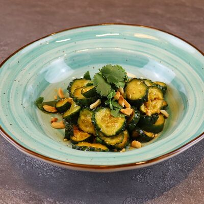 Битые огурцы в Бай Тай по цене 540 ₽