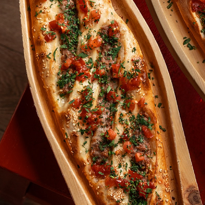 Пидэ с говядиной в ЮжанеГорожане по цене 758 ₽