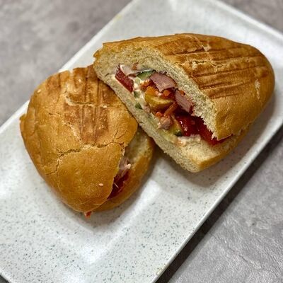 Хот-Дог в Булке в Бистро 24 на Шамиля по цене 156 ₽