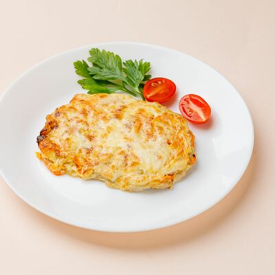 Отбивная из свинины с овощами и сыром в Домашняя кухня Колобок.ru по цене 330 ₽