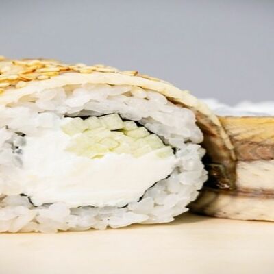 Яблочная Филадельфия с угрем Сушими в Сушими по цене 890 ₽