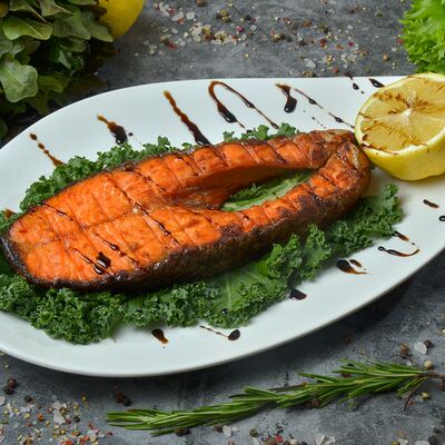 Семга на мангале в Шашлычный дворик по цене 1535 ₽