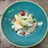 Салат Цезарь с куриной грудкой и домашними картофельными чипсами в Potato project по цене 1050