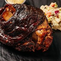 Копченая свиная рулька в Smokery