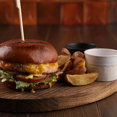 Куриный бургер в Mis по цене 900 ₽