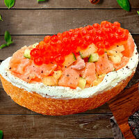 Брускетта с тартаром из лосося в Место Про Тесто