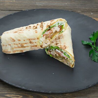 Шаурма из курицы в Чайхона №1 Братьев Васильчуков по цене 295 ₽