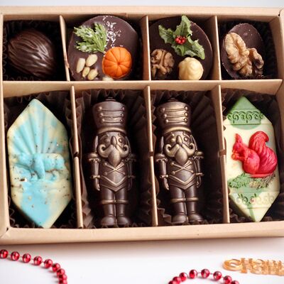 Набор конфет ручной работы на Новый год Щелкунчик в Chocoton по цене 1950 ₽